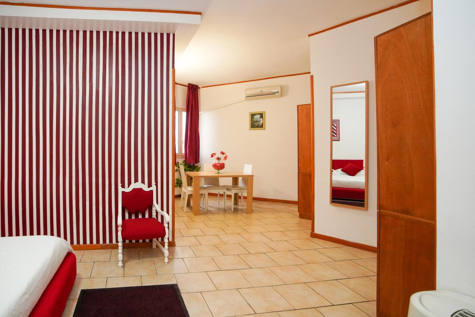 Residence Lupiae Лече Екстериор снимка