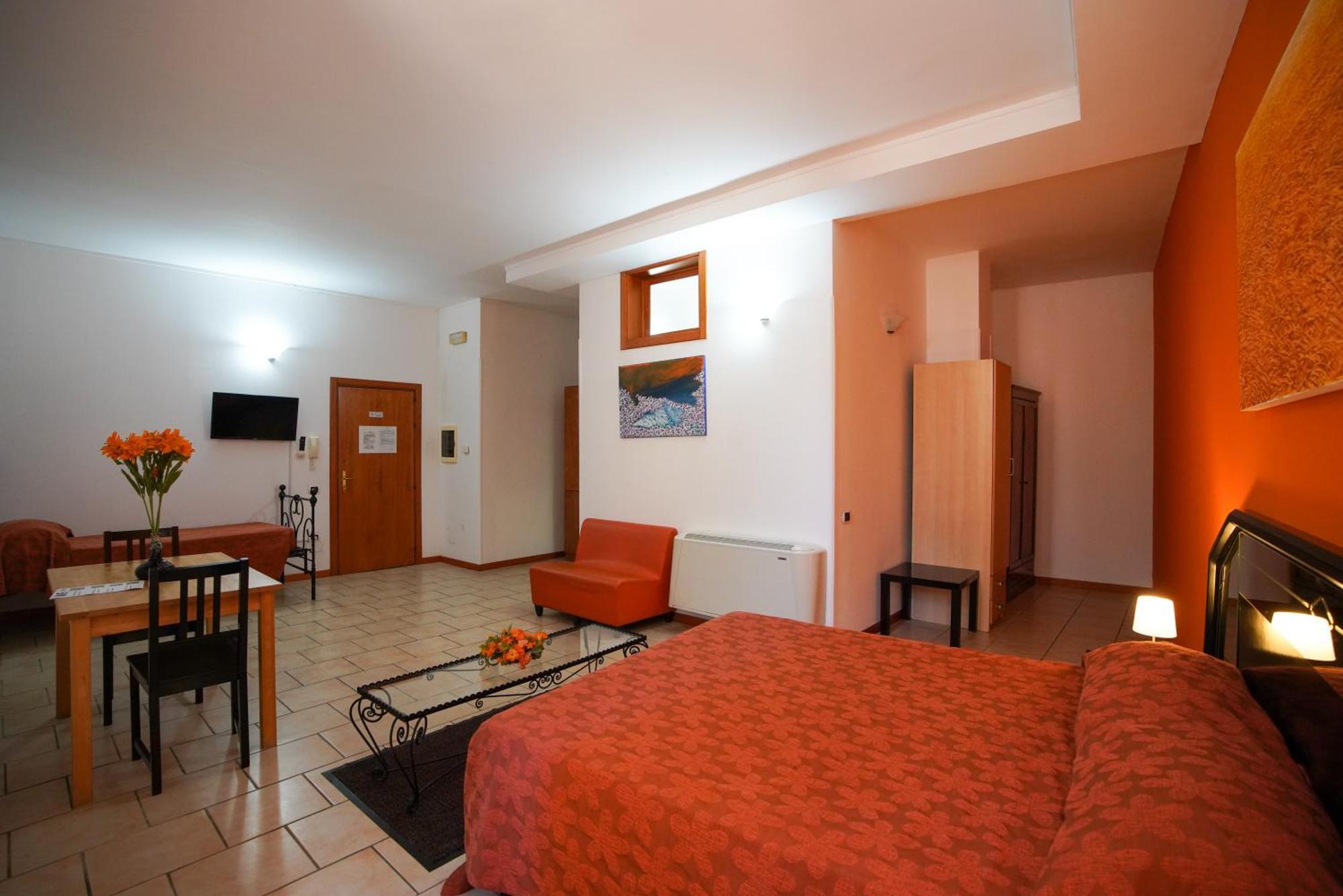Residence Lupiae Лече Екстериор снимка
