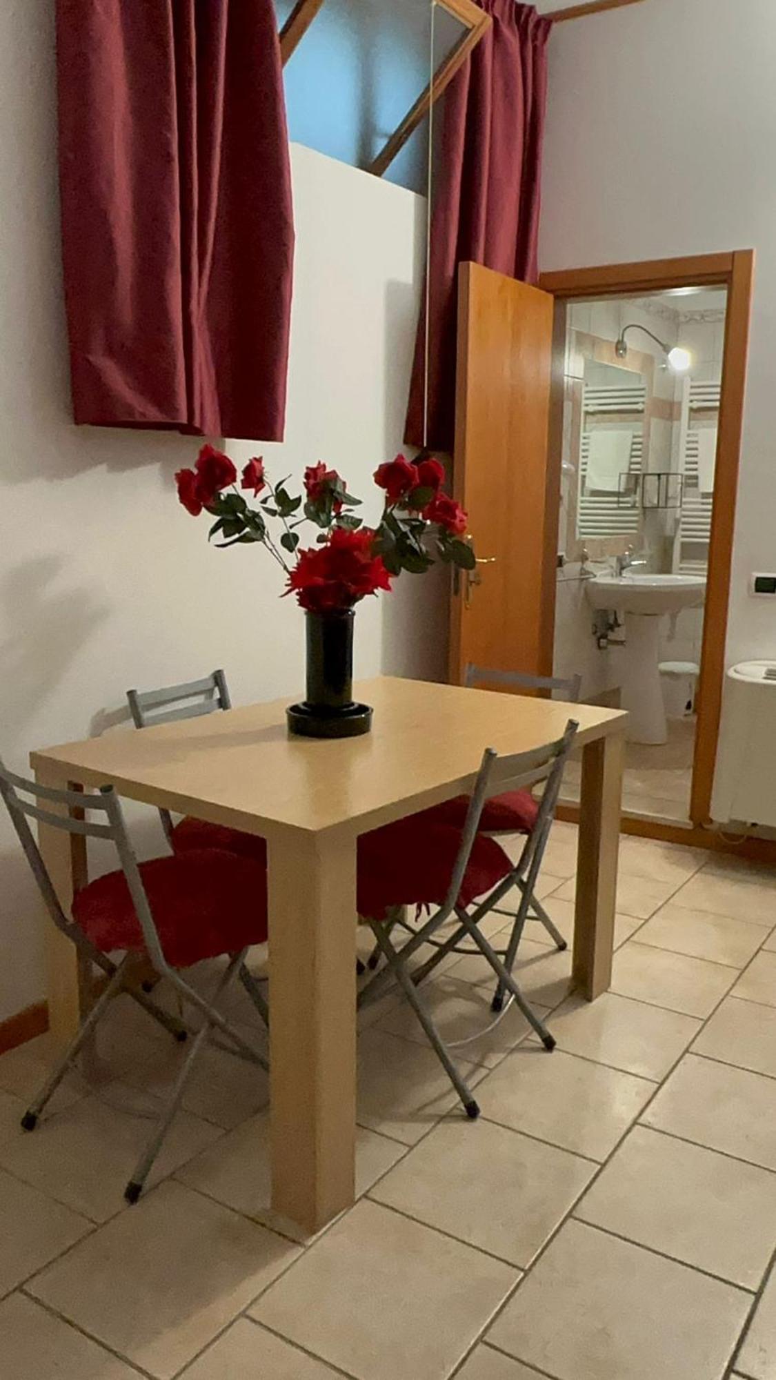 Residence Lupiae Лече Екстериор снимка