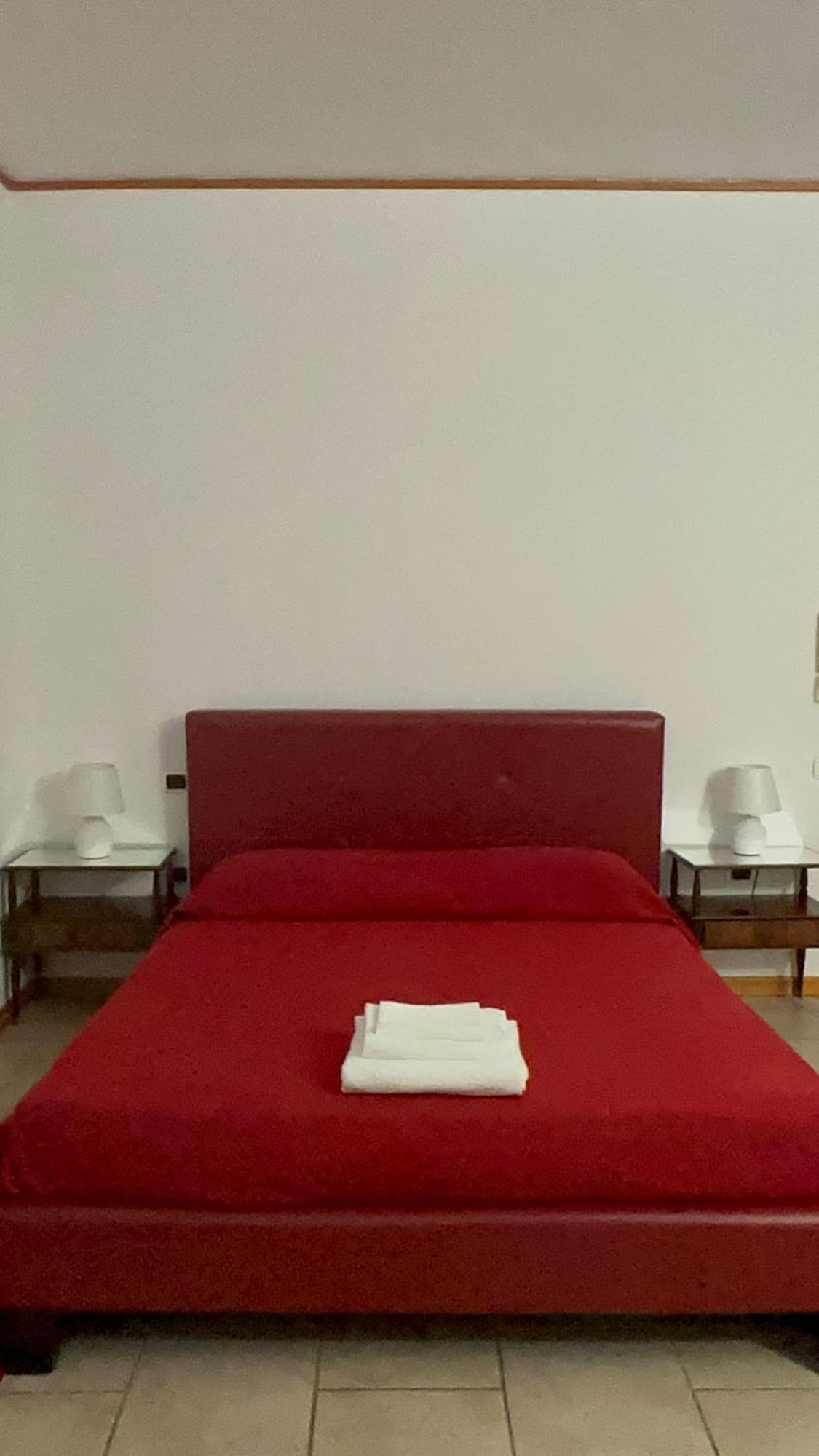 Residence Lupiae Лече Екстериор снимка