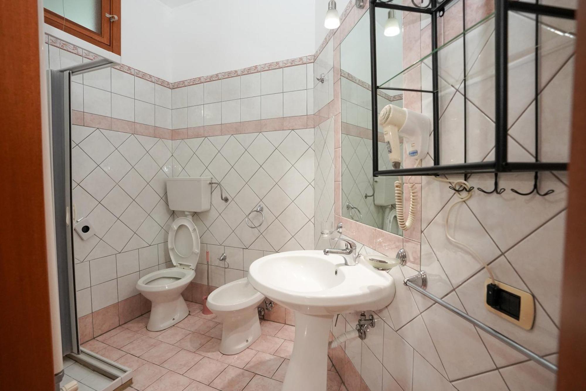 Residence Lupiae Лече Екстериор снимка